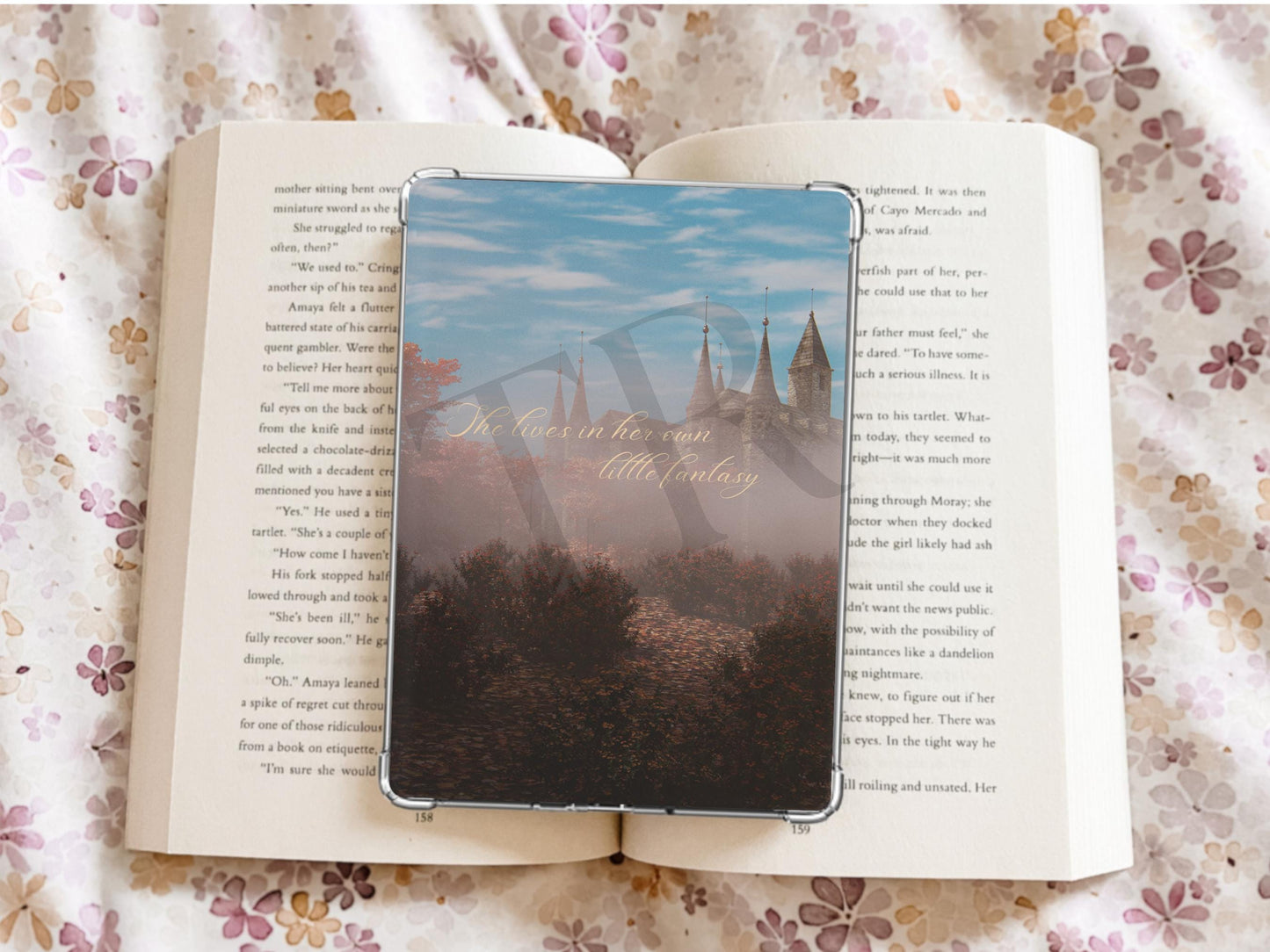 She lives in her own little fantasy Kindle Case Insert / bookish merch/ clear case insert/ romantasy readers/ booktok/ trendy