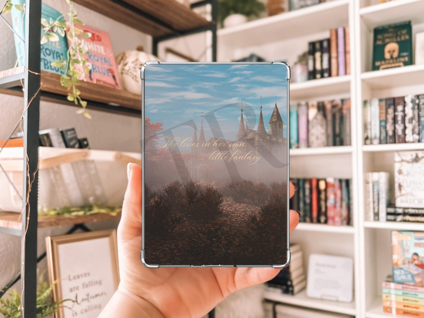 She lives in her own little fantasy Kindle Case Insert / bookish merch/ clear case insert/ romantasy readers/ booktok/ trendy