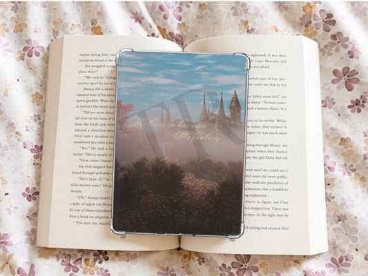 She lives in her own little fantasy Kindle Case Insert / bookish merch/ clear case insert/ romantasy readers/ booktok/ trendy