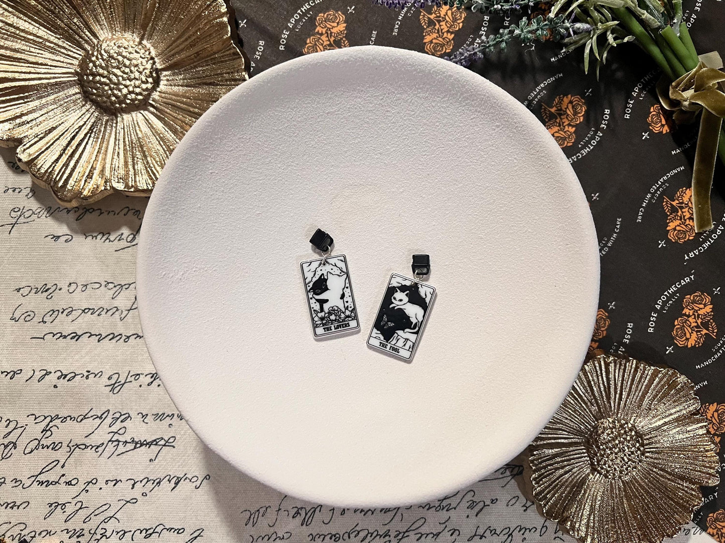 Trendy Kindle Charms//Kindle Accessories/E-Reader Accessories/fantasy/romance/bookish merch/booktok