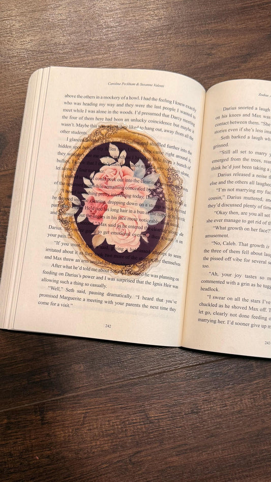 Transparent vintage floral bookmark /fantasy/booktok/book merch/ bookish accessories/ clear bookmark /romantasy/ gift idea